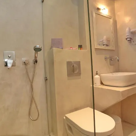 Dionisos Apartment *